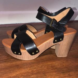 NWOT lulus chunky heels. Size 9. Brand new